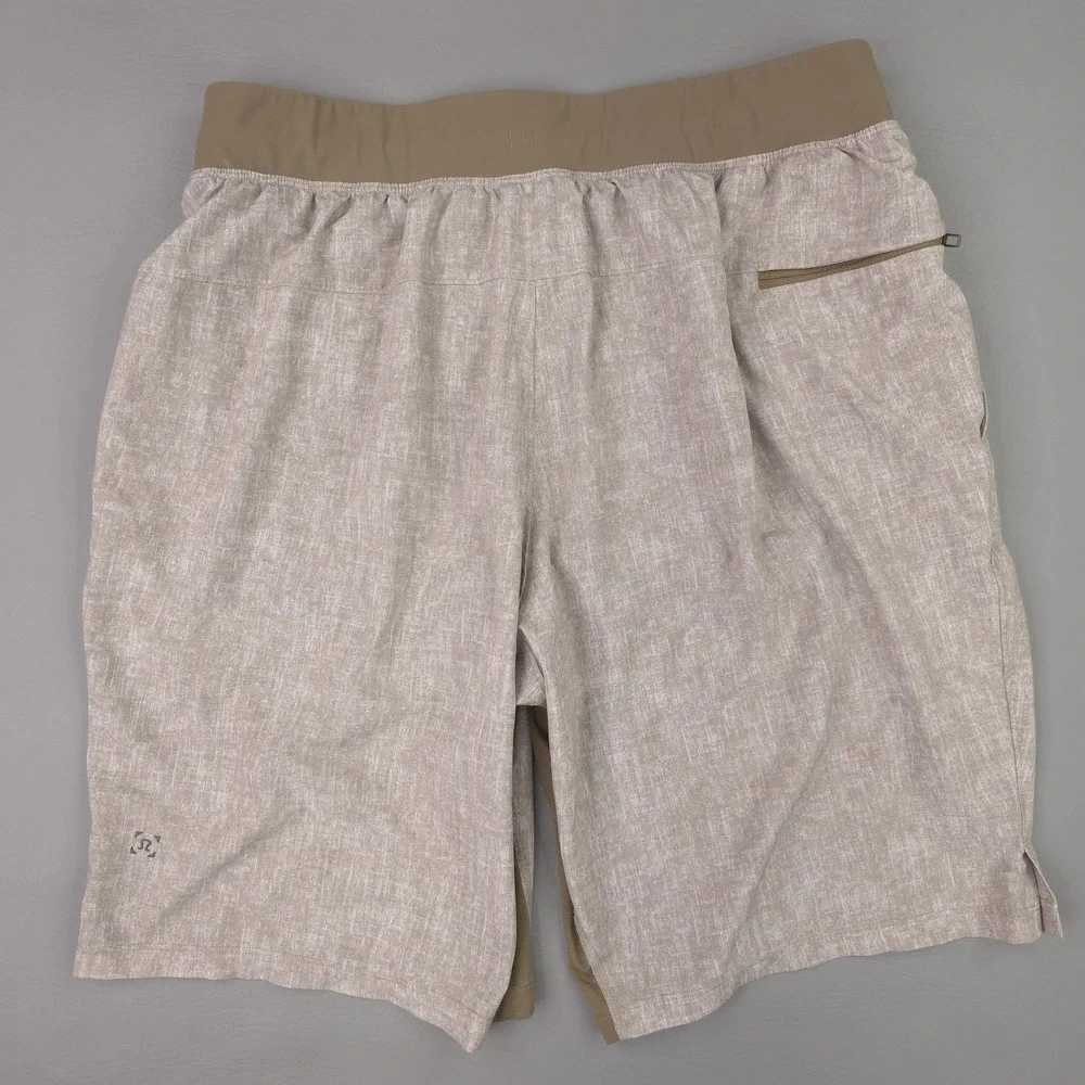 Lululemon THE Shorts Mens Medium Beige Lined 9 Inseam Athletic Running Training